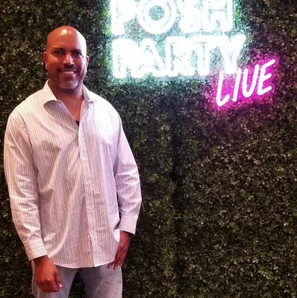 CHECK OUT MY CLOSET. BOOKMARK THIS LISTING - Picture 2 of 5